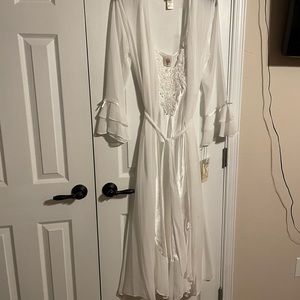 NWT.  Elegant 2 piece silk robe and gown.